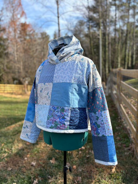 The Crush Cropped Hoodie in Baby Blues - Large